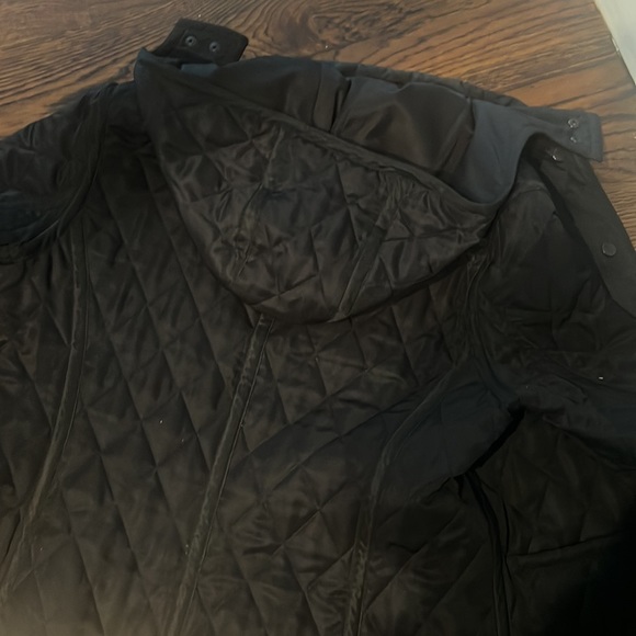 Authentic Burberry quilted jacket size 8 - Picture 4 of 4